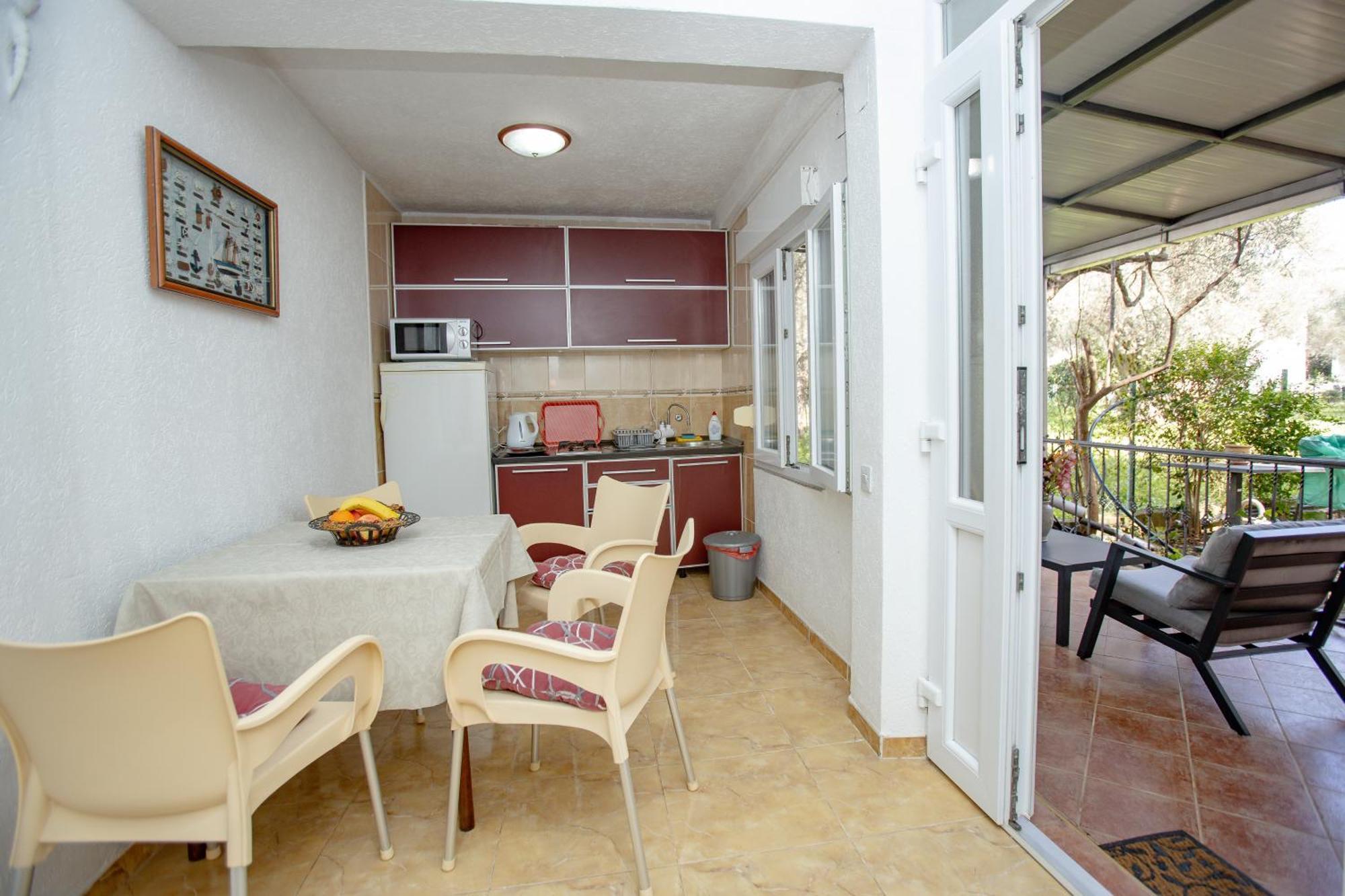 Apartments Oliva Утєха Екстер'єр фото