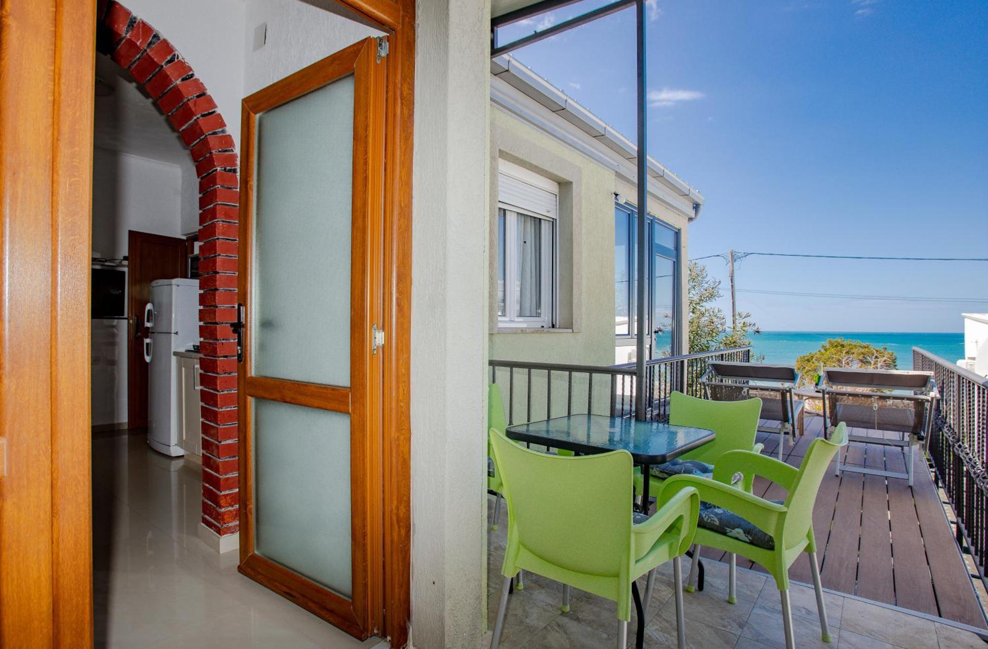Apartments Oliva Утєха Екстер'єр фото