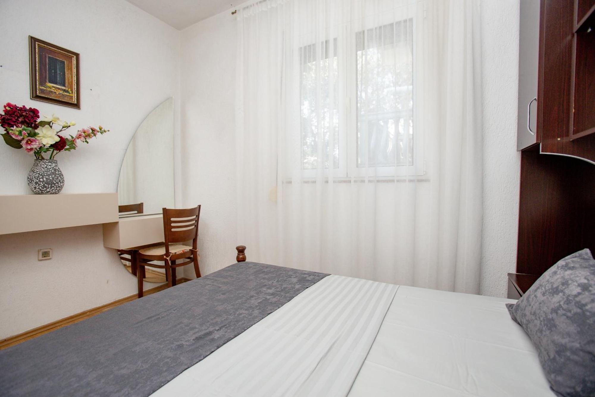 Apartments Oliva Утєха Екстер'єр фото