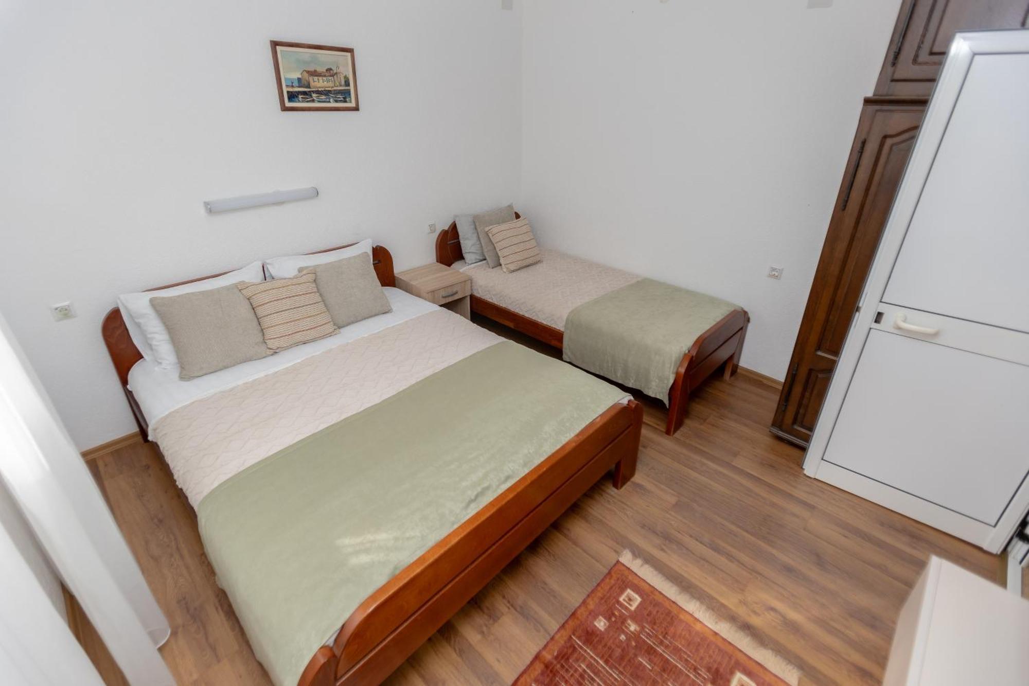 Apartments Oliva Утєха Екстер'єр фото