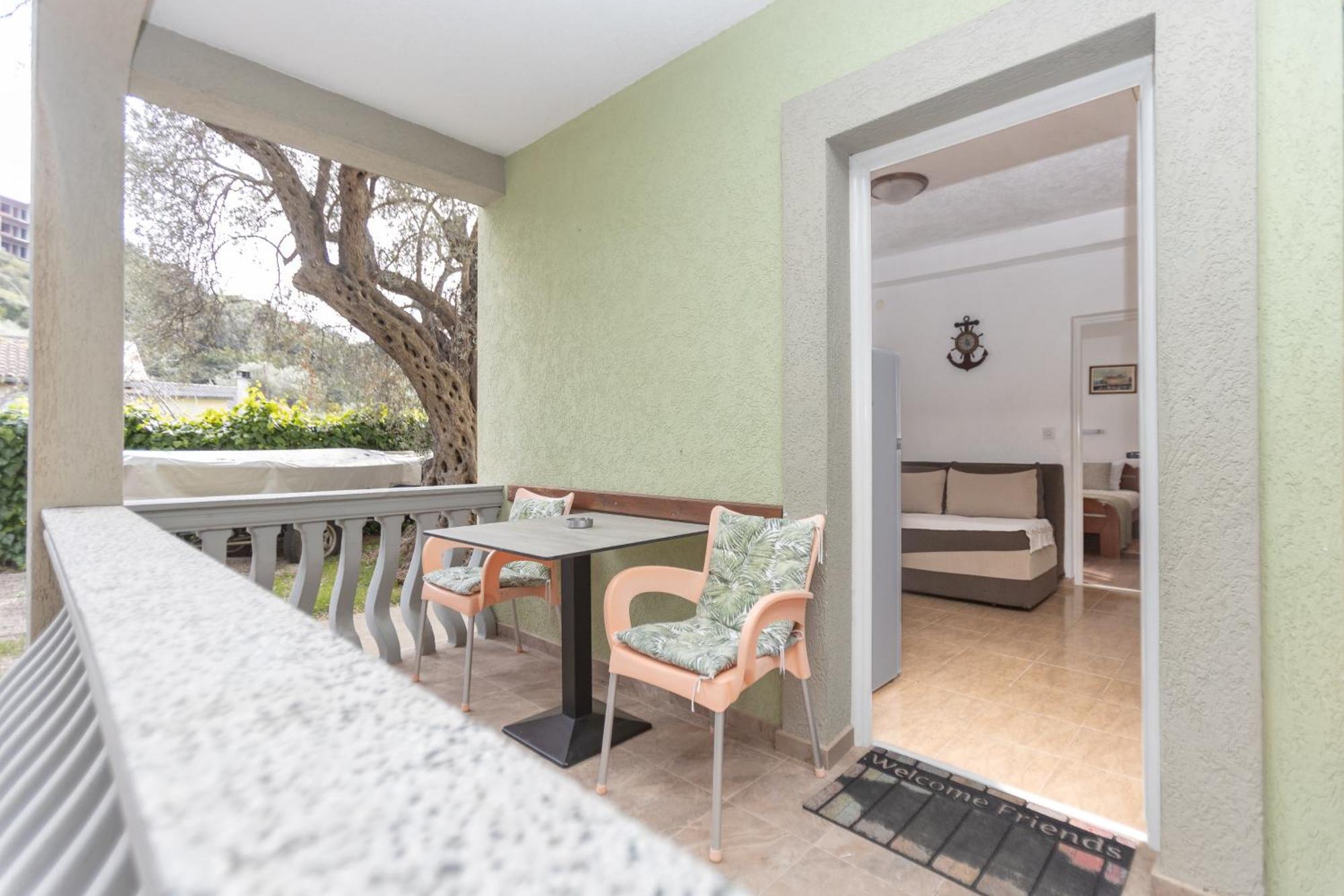 Apartments Oliva Утєха Екстер'єр фото